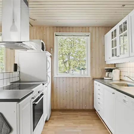 1583-aakirkeby-poserekrogen-8 *