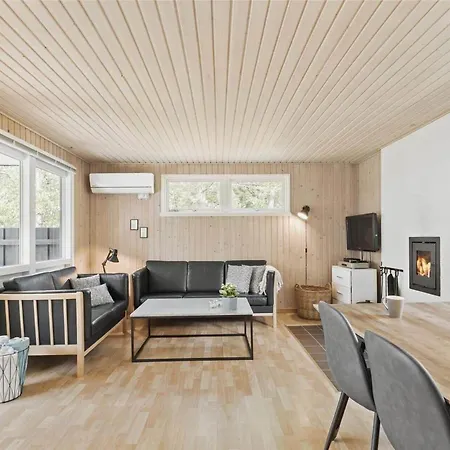 1583-aakirkeby-poserekrogen-8 بيت للعطل